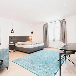 Center-apartment - Im Stadtzentrum In Perfekter Lage&balkon Österreich